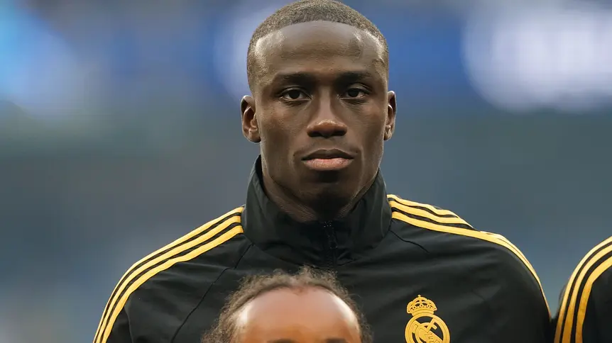 Mendy niechciany przez Mourinho, Real celuje w Cucurellę