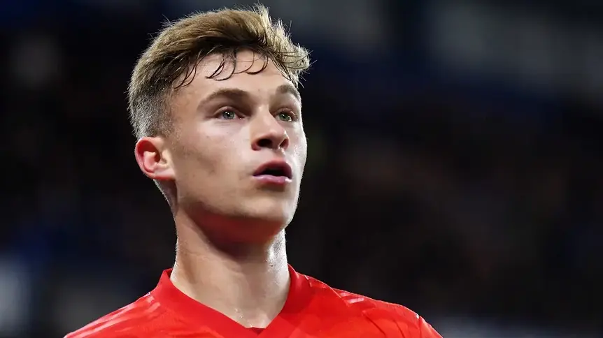 Joshua Kimmich staje w obronie Leroya Sané po krytyce