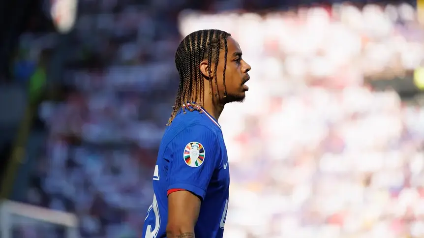 Bradley Barcola odrzuca Chelsea. PSG stawia zaporową cenę