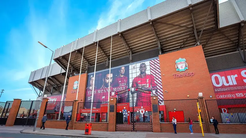 Andoni Iraola na czołowej pozycji kandydatów do Liverpoolu