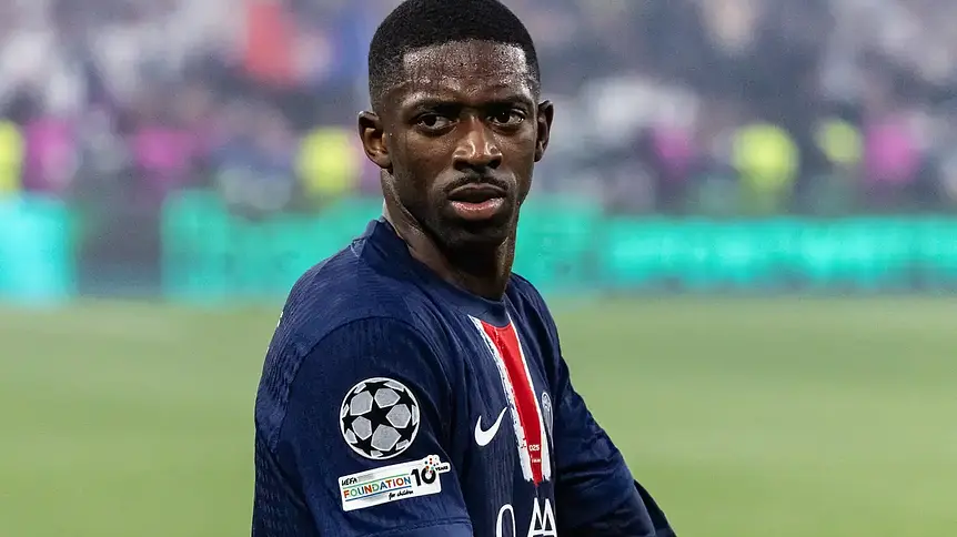 Ousmane Dembélé staje w obronie Kyliana Mbappé