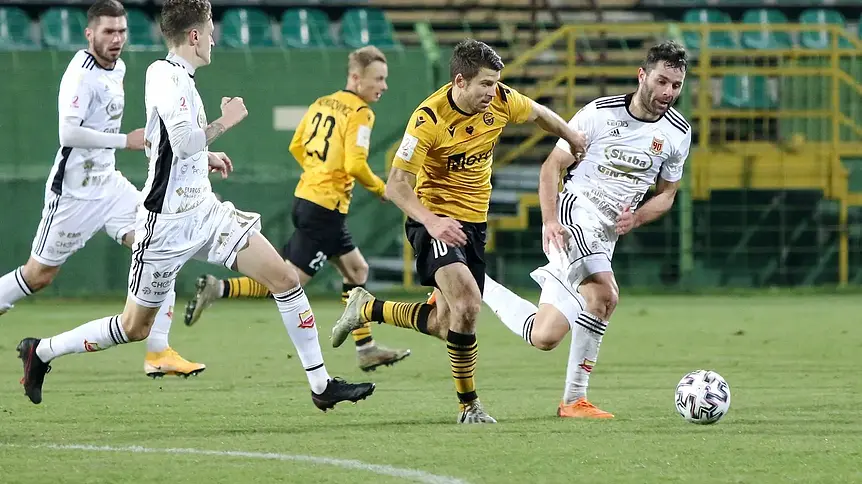 Korona Kielce remisuje z GKS Katowice po emocjonującym meczu