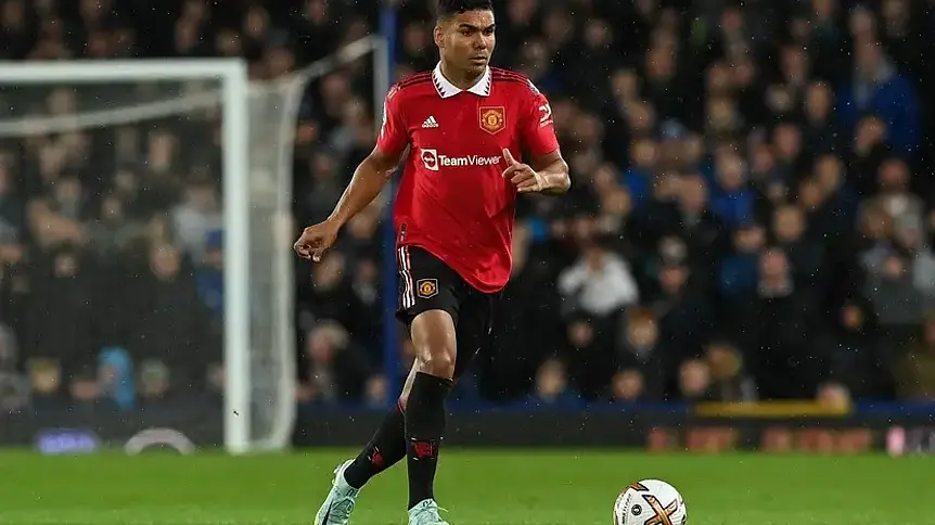 Manchester United zmienia kurs: Casemiro odchodzi, Tchouameni na celowniku