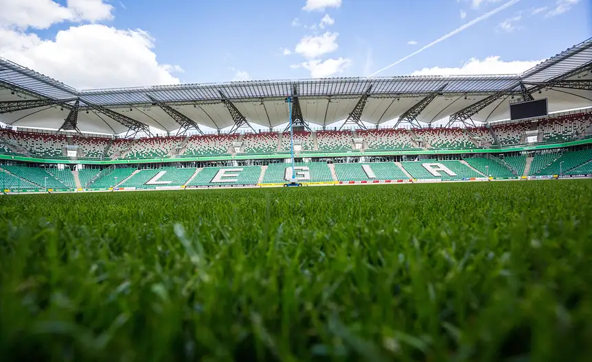 Ile miejsc ma Stadion Miejski Legii Warszawa? Odkryj jego pojemność.