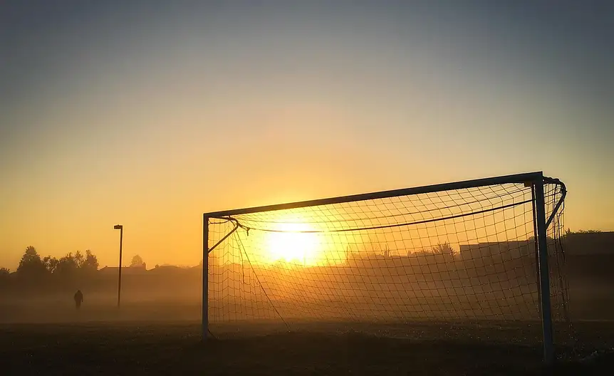 Ile metrów wysokości i szerokości ma bramka do piłki nożnej? Oto odpowiedź!